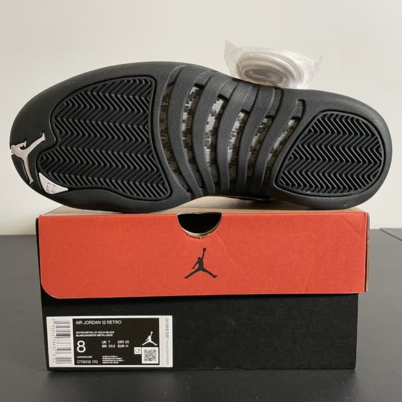 Royalty Taxi AIR JORDAN 12 Size 8
